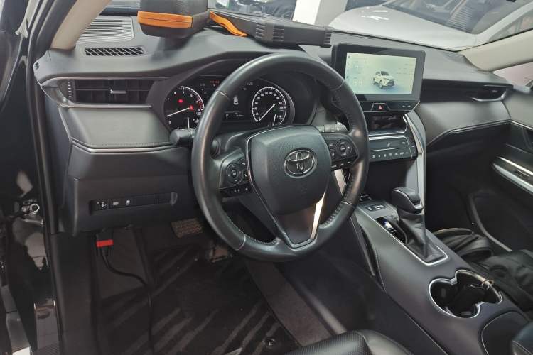 Used Toyota Harrier 2023 2.0L CVT Two-Wheel Drive Entry Version
