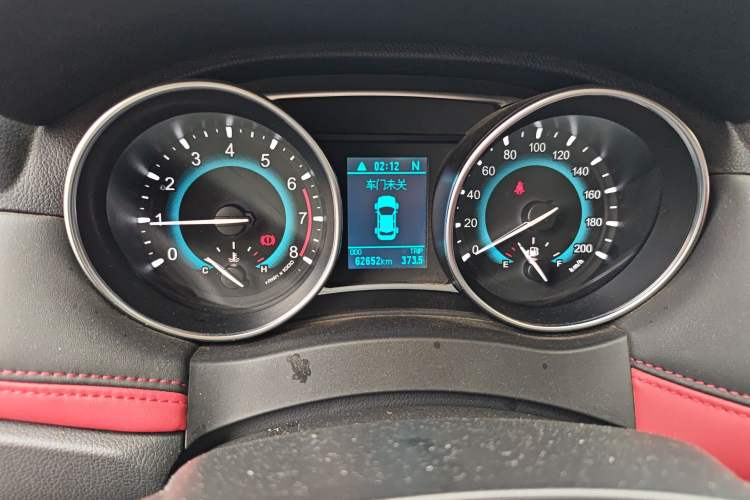 Used Haval H1 2016 Revised Version Blue Badge 1.5L AMT Luxury Edition Odometer Close Up