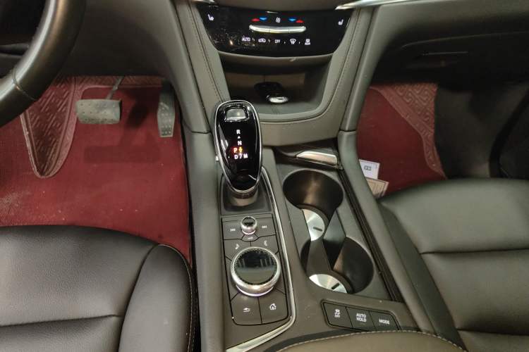 Used Cadillac XT5 2022 2.0T Two-Wheel Drive Luxury Version
