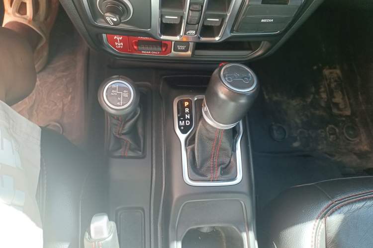 Used Jeep Wrangler 2019 2.0T Rubicon Four-Door Version China V Emission Standard
