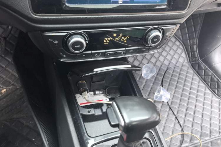 Used Qoros 3 2017 Hatchback 1.6T Automatic ZhiZhen Model
