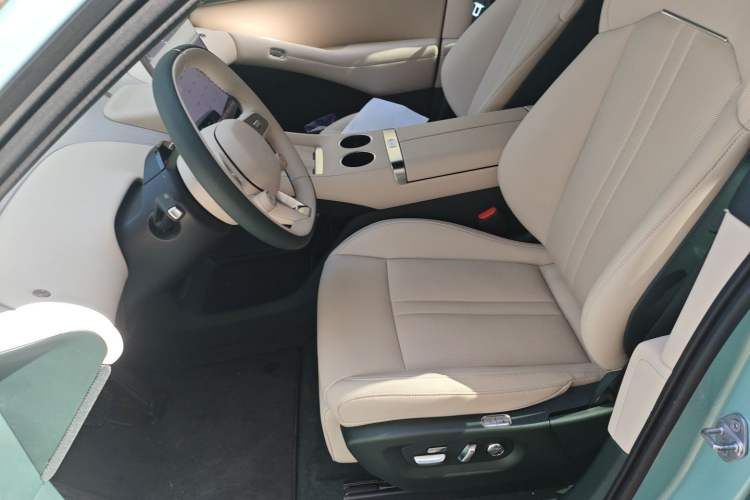 Used Xiaomi Auto YU7 2025 Ultra-Long Range High-Performance All-Wheel-Drive Max Edition