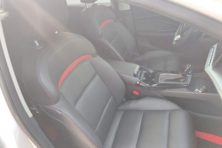 Used MG 5 2021 180 DVVT CVT Youthful Style Edition
