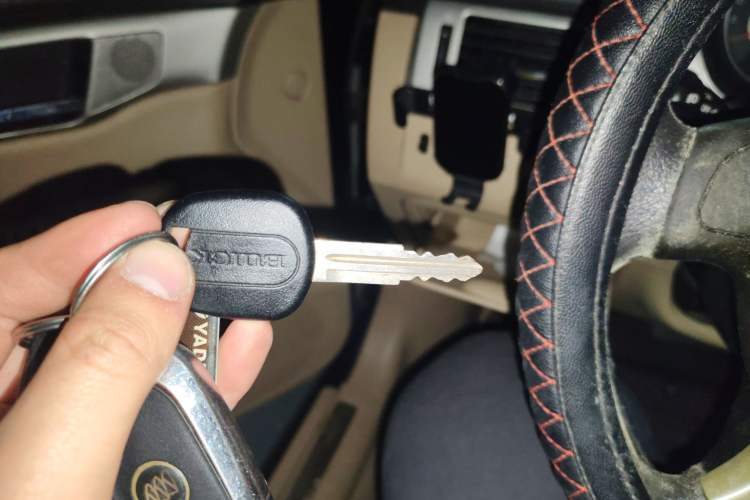 Used Buick Excelle 2013 1.5L Automatic Classic Model
