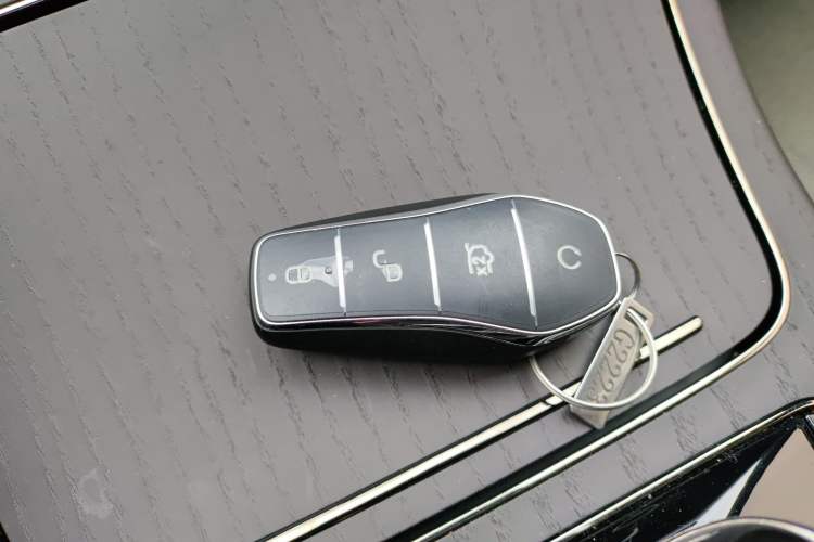 Used BYD Han 2025 EV with 701 km of Laser Radar-Enabled Intelligent Driving