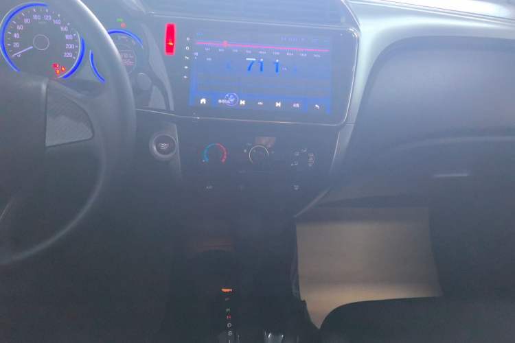 Used Honda City 2017 1.5L CVT Elite Edition Audio And AC Panel