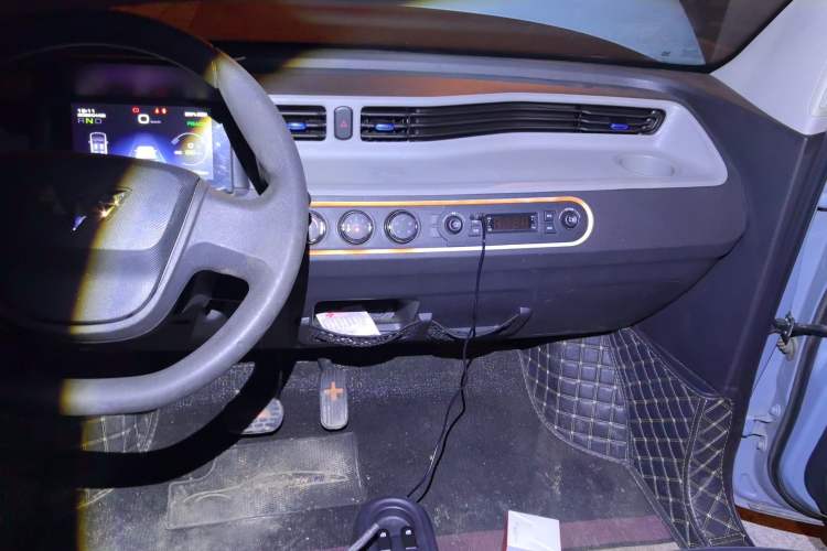 Used Wuling Hongguang MINIEV 2020 Freedom Version Lithium Iron Phosphate
