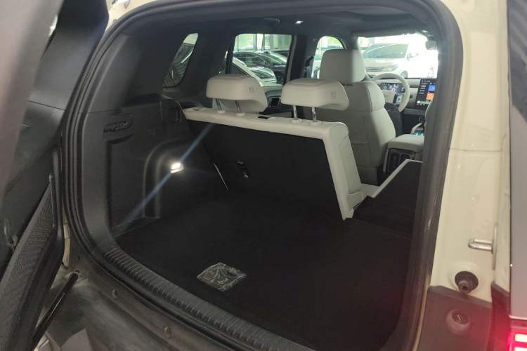 Used Formula Leopard Titanium 3 2025 501KM All-Wheel Drive Intelligent Driving Ultra Version
