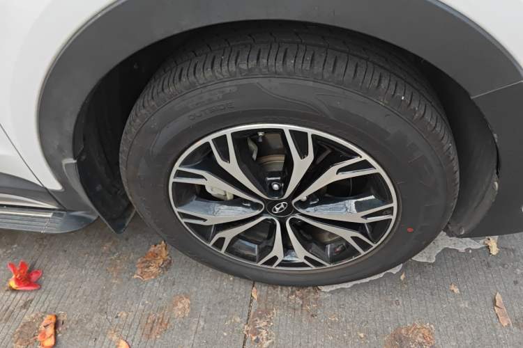 Used Hyundai Santa Fe 2017 2.0T Automatic All-Wheel Drive Smart 7-Seater