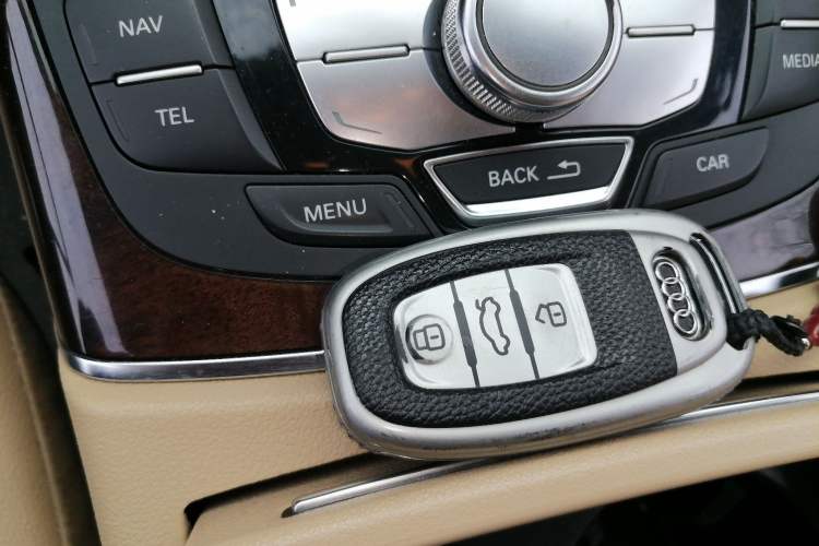 Used Audi A6L 2012 30 FSI Comfort Model