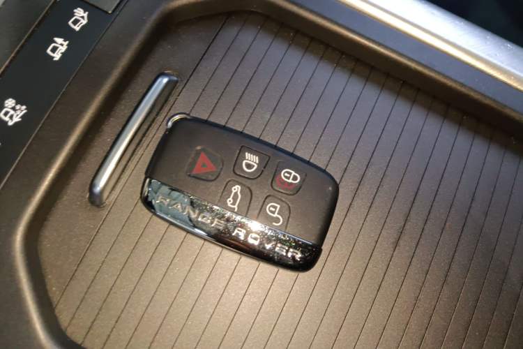 Used Land Rover Range Evoque 2015 2.0T Five-Door Zhiyao Edition Interior 1