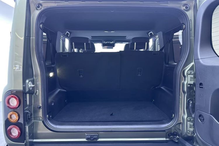 Used 212 T01 2024 2.0T Explorer
