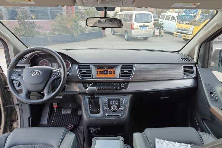 Used SAIC MAXUS G10 2018 PLUS 2.0T Automatic Smart Edition
