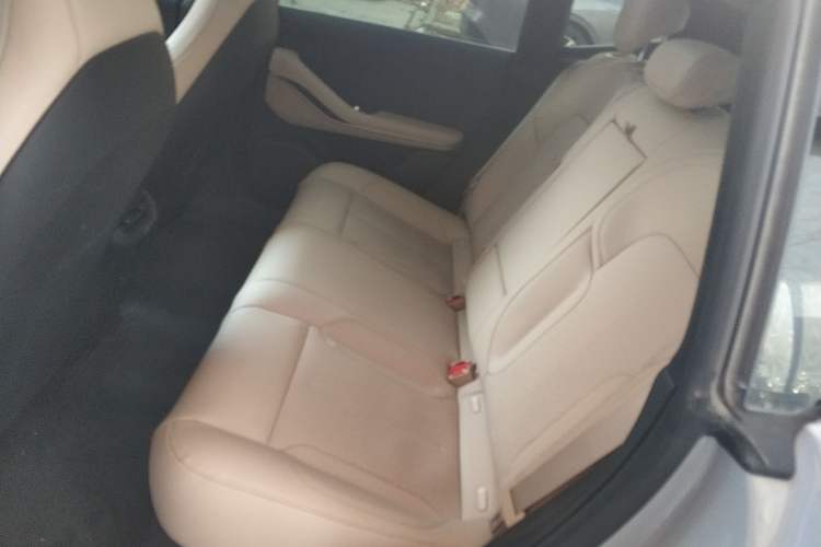 Used Nio ET5 2024 75 kWh Interior 4