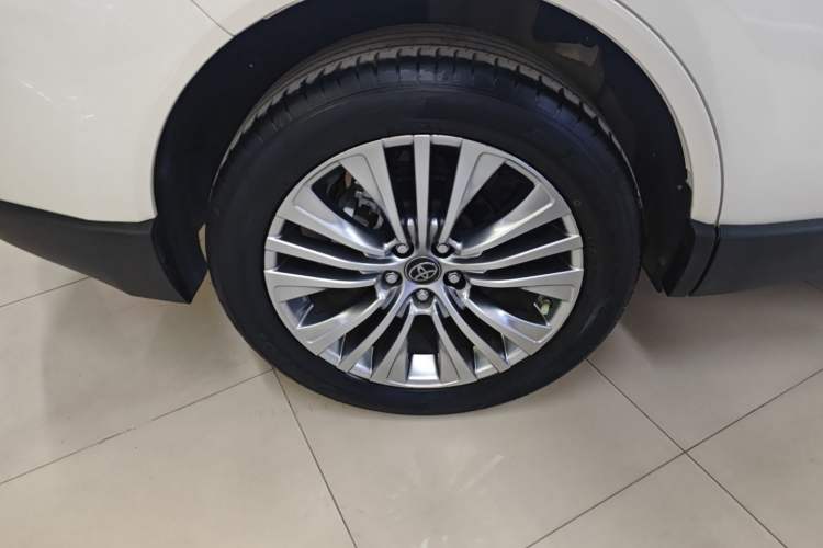 Used Toyota Harrier 2022 2.0L CVT Two-Wheel Drive Deluxe Edition