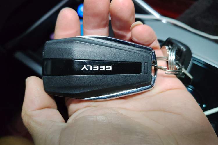 Used Geely Auto Emgrand 2024 4th Generation 1.8L DHT Pure-Ethanol Version