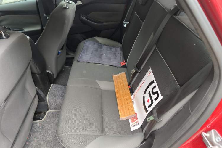 Used Ford Focus 2012 Hatchback 1.6L Manual Comfort Model