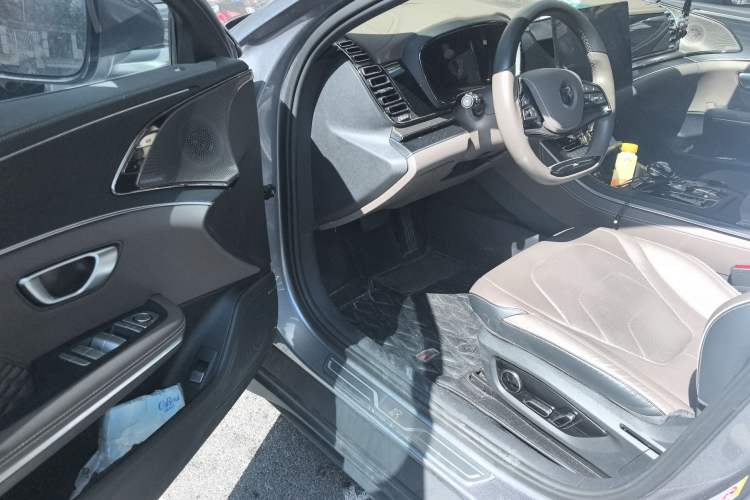 Used BYD Han 2022 DM-i 121KM Luxury Model