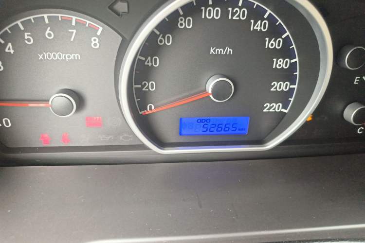 Used Hyundai Celesta 2015 1.6L Manual Comfort Model Instrument Cluster