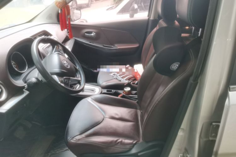 Used Venucia M50V 2019 1.6L CVT Luxury Edition Left Front Seat