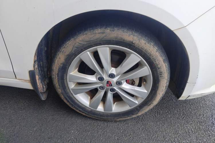 Used Roewe 360 2015 1.5L Automatic Luxury Edition
