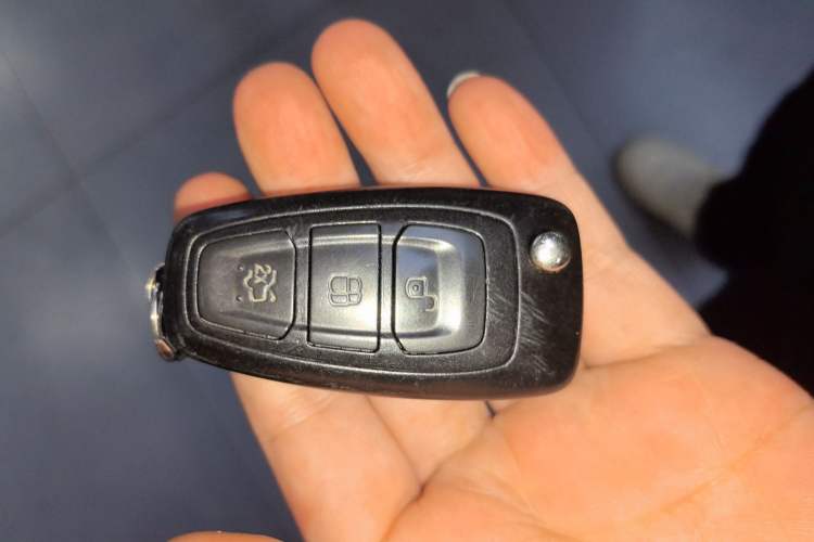 Used Ford Focus 2012 Hatchback 1.6L Automatic Fashion Edition Vehicle Key