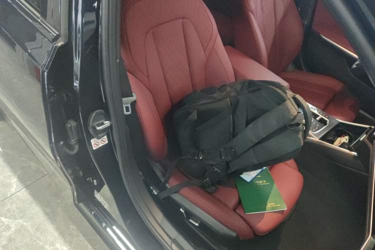 Used BMW 3 Series 2024 325i M Sport Night Edition Package Right Front Seat