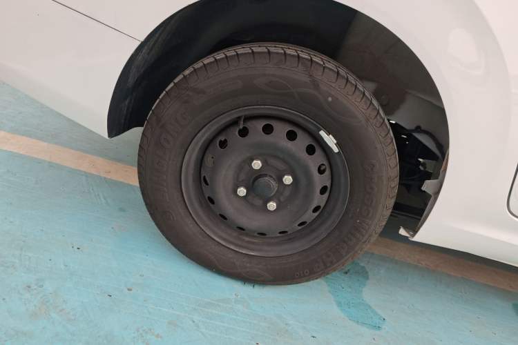 Used Wuling Hongguang New Energy 2024 All-Electric Model 300KM Standard Version
