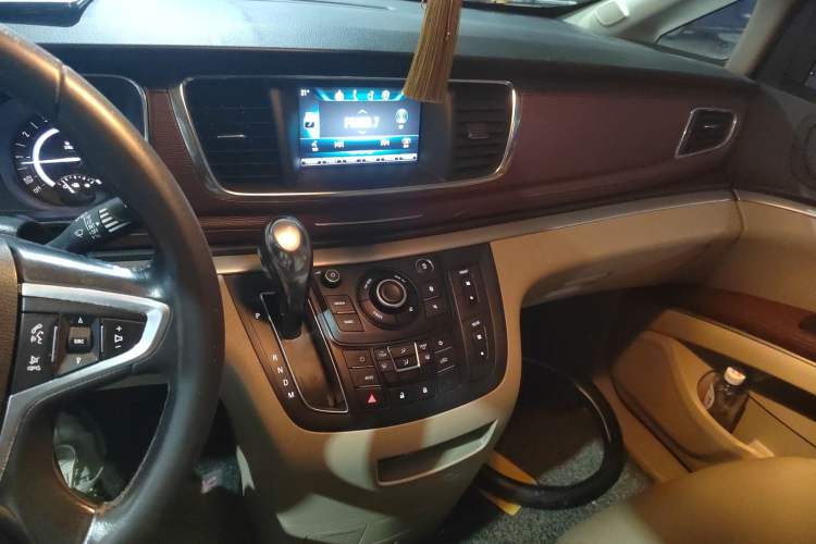 Used Buick GL8 2017 25S Comfort Version China V Standard Audio And AC Panel