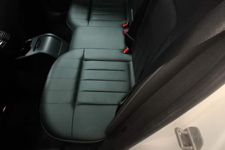 Used Mercedes-Benz E-Class 2015 Revised E 260 L Sporty and Stylish Edition
