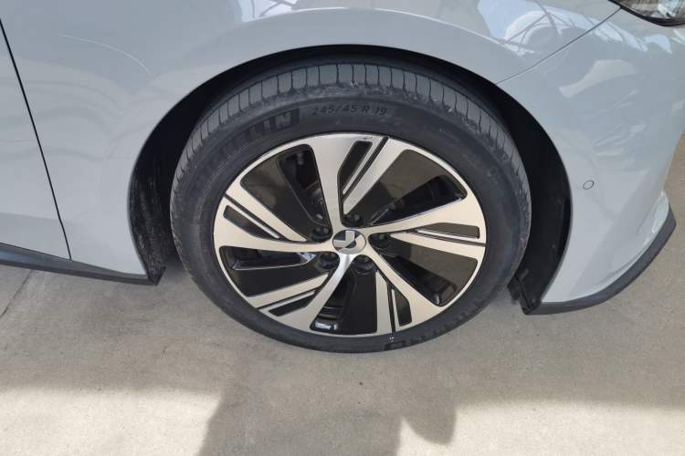 Used Nio ET5 2022 75 kWh Exterior 7