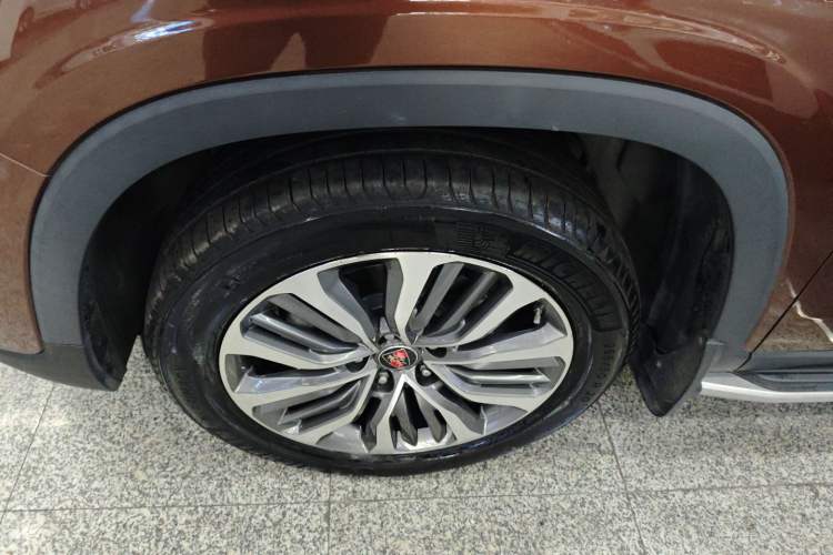 Used Roewe RX8 2018 30T Smart Connectivity All-Wheel Drive Supreme Edition