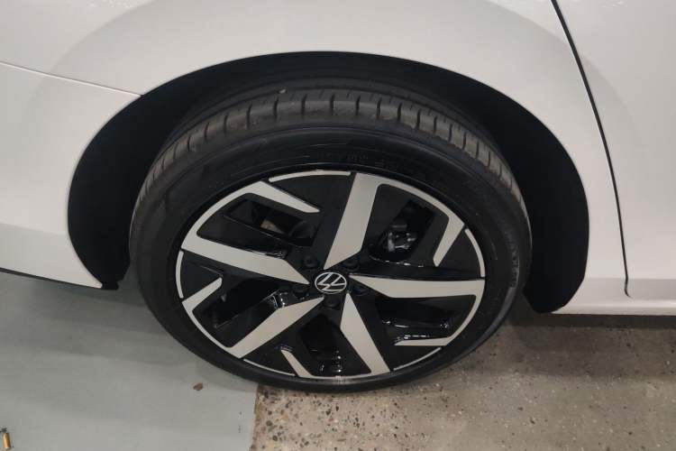 Used Volkswagen Lamando 2023 Lavida L 280TSI DSG Cool & Spicy Edition
