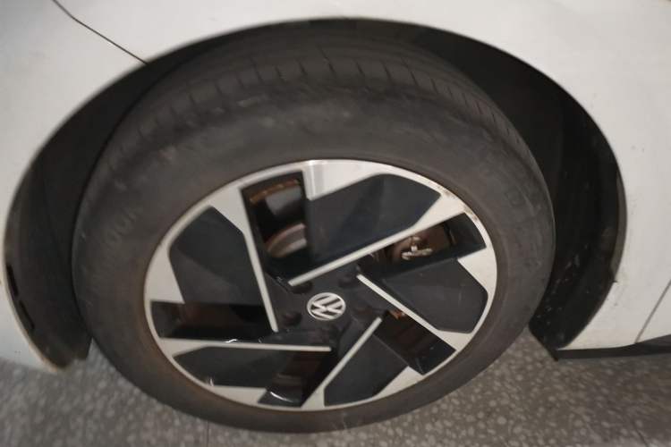 Used Volkswagen ID.3 2023 Upgraded Model Pure Intelligent Enjoyment Version Left Front Wheel Hub