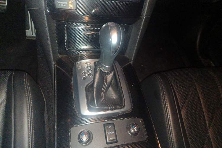Used Infiniti FX 2011 FX35 Standard Edition Gear Lever