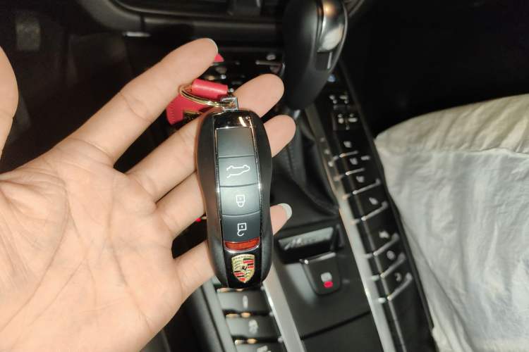 Used Porsche Macan 2020 Macan 2.0T Vehicle Key