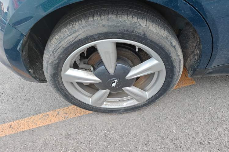 Used ORA Good Cat 2023 401 km Standard Range Luxury Version Ternary Lithium Right Rear Wheel Hub