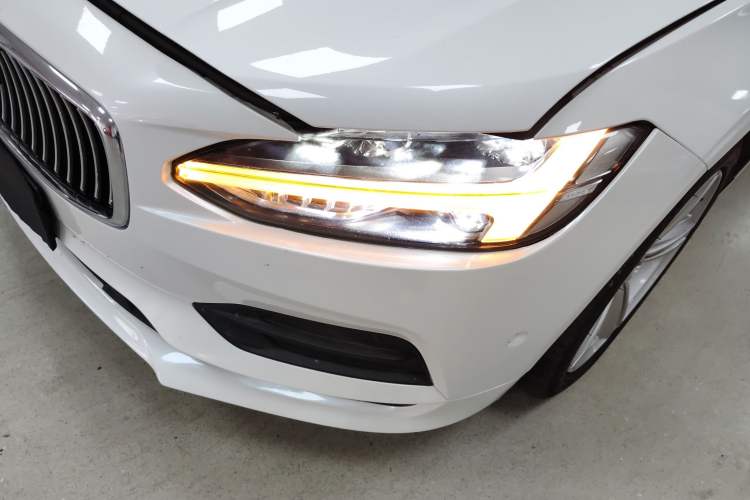 Used Volvo S90 2018 T4 Zhiyuan Edition

