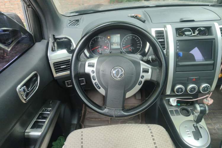 Used Dongfeng Fengdu MX6 2015 2.0L CVT Two-Wheel Drive Excellence Edition