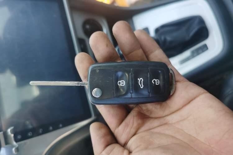 Used Volkswagen Lavida 2015 1.6L Automatic Fashion Edition Vehicle Key