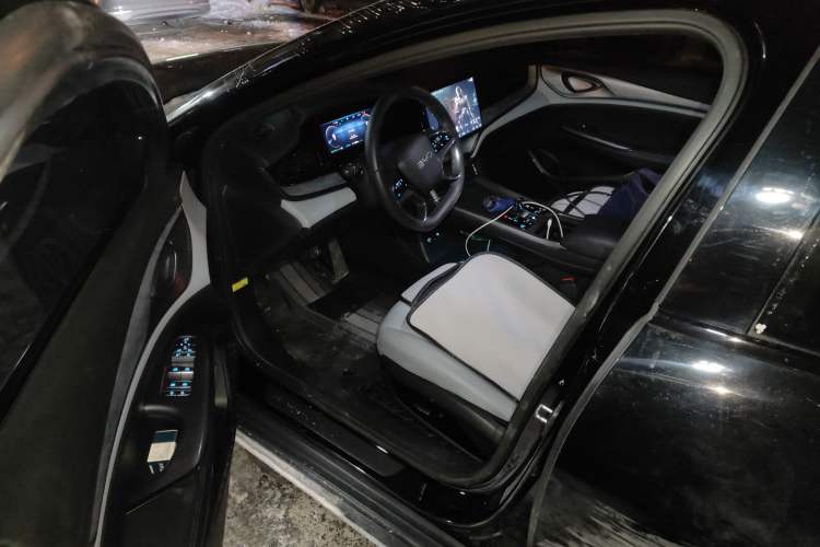 Used BYD Seal 2023 DM-i 1.5L 121km Elite Model