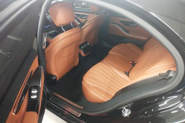 Used Mercedes-Benz S-Class 2023 S 400 L Business Model Left Rear Seat