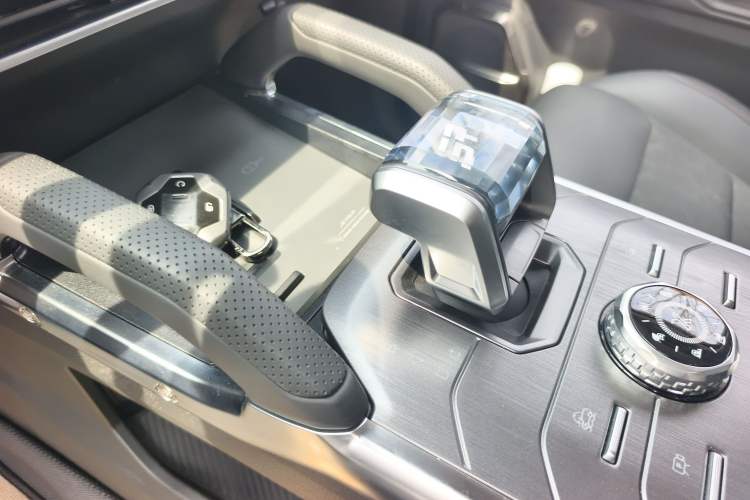 Used JETOUR Traveler 2023 2.0T Four-Wheel Drive Conqueror