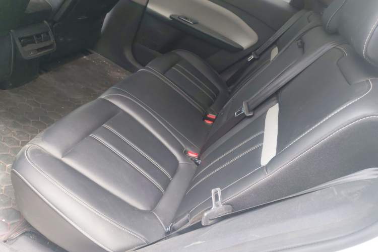Used Venucia VX6 2023 520 Max Left Rear Seat