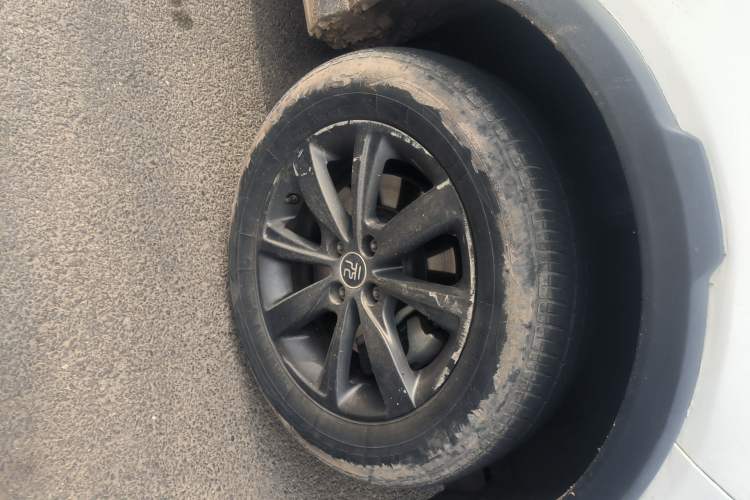 Used BYD Yuan New Energy 2019 EV360 Smart Connect Luxurious Model Right Front Wheel Hub