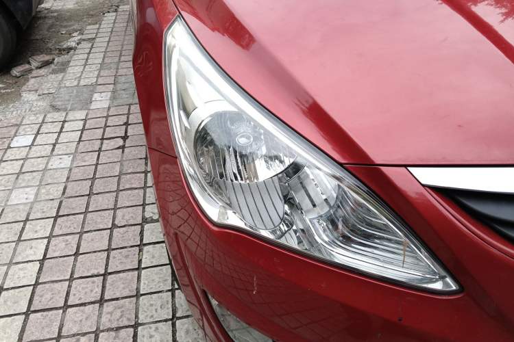 Used Hyundai Verna (older generation) 2010 Sedan 1.4L Automatic Comfort Model GS
