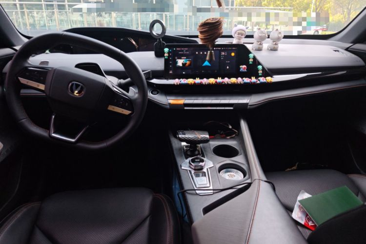 Used CHANGAN UNI-V 2022 1.5T Prestige Version
