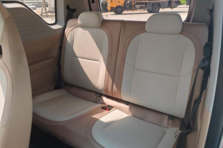 Used Geely Galaxy Panda 2024 Panda Mini 200km Endurance Bear
