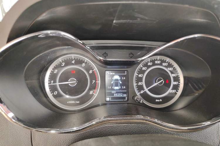 Used Baojun 560 2016 1.5T Manual Luxury Model