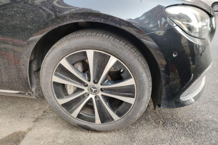 Used Mercedes-Benz E-Class New Energy 2021 E 350 e L Plug-in Hybrid Sedan Right Front Wheel Hub